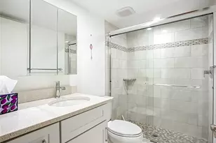 1510 Pelican Point Dr, Sarasota, FL 34231 - Photo 25