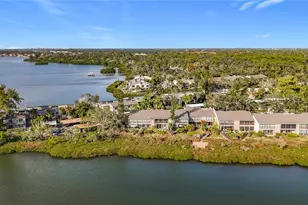 1510 Pelican Point Dr, Sarasota, FL 34231 - Photo 41