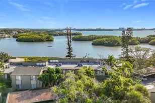 1510 Pelican Point Dr, Sarasota, FL 34231 - Photo 3