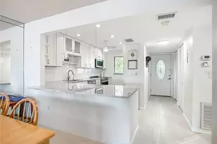 1510 Pelican Point Dr, Sarasota, FL 34231 - Photo 17