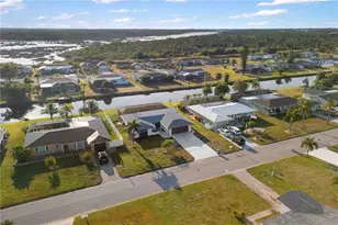 33 Caddy Rd, Rotonda West, FL 33947 - Photo 37