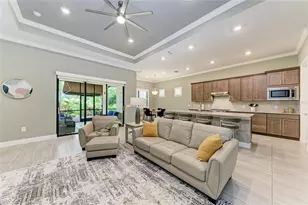 17631 Colebrook Cir, Lakewood Ranch, FL 34202 - Photo 19