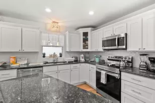 316 30th St W, Bradenton, FL 34205 - Photo 9