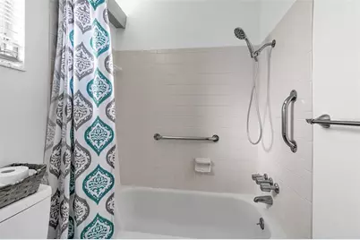 2305 Bayshore Gardens Parkway, Bradenton, FL 34207 - Photo 11