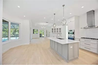 7922 Royal Birkdale Circle, Lakewood Ranch, FL 34202 - Photo 5