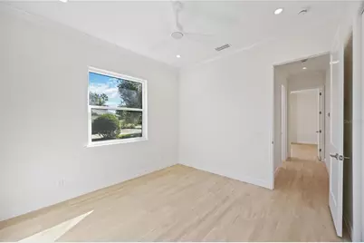 7922 Royal Birkdale Circle, Lakewood Ranch, FL 34202 - Photo 21