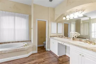 8882 Bloomfield Blvd, Sarasota, FL 34238 - Photo 19