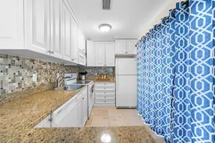 6451 Elmwood Ave, Sarasota, FL 34231 - Photo 13