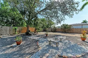 401 27th St W, Bradenton, FL 34205 - Photo 59