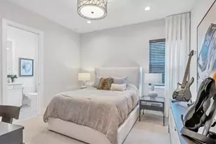 8477 Pavia Way, Lakewood Ranch, FL 34202 - Photo 27