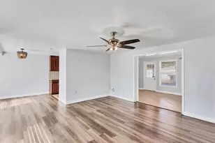 1102 Fruitland Ave, Bradenton, FL 34207 - Photo 3