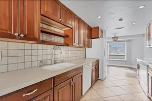 1102 Fruitland Ave, Bradenton, FL 34207 - Photo 7