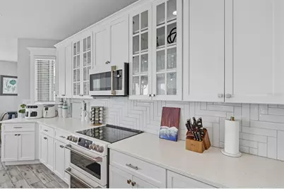 108 7th Street S, Bradenton Beach, FL 34217 - Photo 7