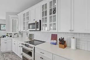 108 7th St S, Bradenton Beach, FL 34217 - Photo 7