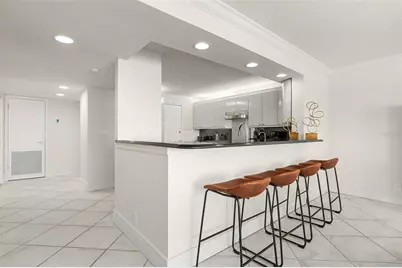 1750 Benjamin Franklin Drive #8D, Sarasota, FL 34236 - Photo 9