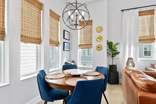 2337 Lindstrom St, Sarasota, FL 34237 - Photo 9