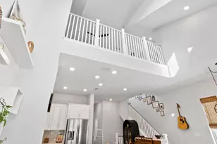 2337 Lindstrom St, Sarasota, FL 34237 - Photo 13