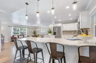 130 Mimosa Dr, Sarasota, FL 34232 - Photo 7