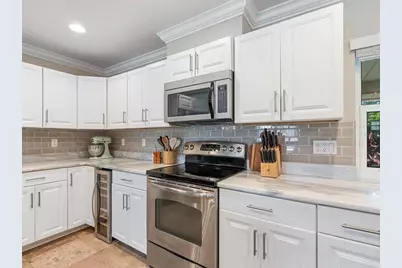 130 Mimosa Drive, Sarasota, FL 34232 - Photo 11