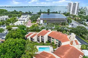 800 Hudson Ave, Sarasota, FL 34236 - Photo 3