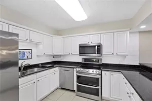 800 Hudson Ave, Sarasota, FL 34236 - Photo 7