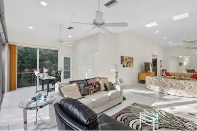 1723 Starling Drive, Sarasota, FL 34231 - Photo 19