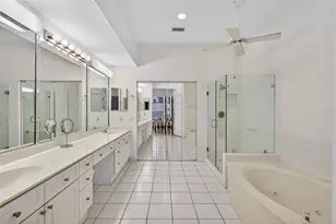 1723 Starling Dr, Sarasota, FL 34231 - Photo 37