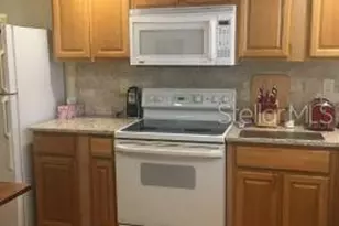 3124 Lake Bayshore Dr, Bradenton, FL 34205 - Photo 9