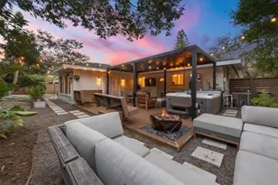 2375 Datura St, Sarasota, FL 34239 - Photo 11