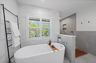 4640 San Siro Dr, Sarasota, FL 34235 - Photo 31