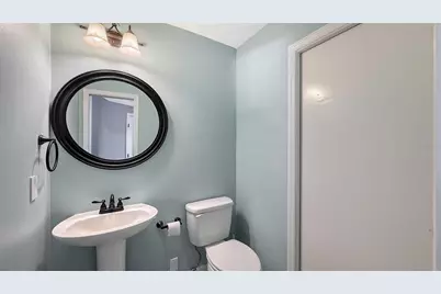 8010 Conservatory Drive, Sarasota, FL 34243 - Photo 25