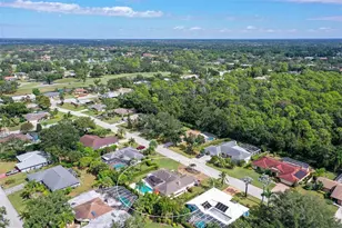 8010 Conservatory Dr, Sarasota, FL 34243 - Photo 63