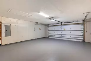 8010 Conservatory Dr, Sarasota, FL 34243 - Photo 39