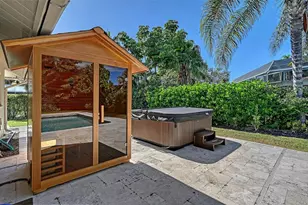 8010 Conservatory Dr, Sarasota, FL 34243 - Photo 37