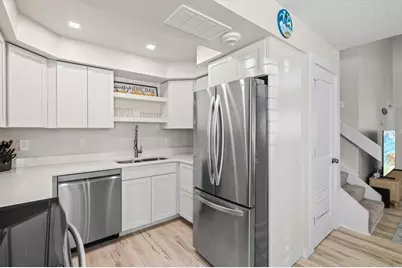 800 S Blvd Of The Presidents #3, Sarasota, FL 34236 - Photo 9