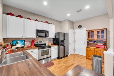 10118 Westpark Preserve Blvd, Tampa, FL 33625 - Photo 11