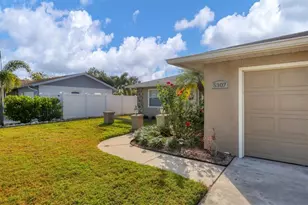 5307 18th Ave W, Bradenton, FL 34209 - Photo 3