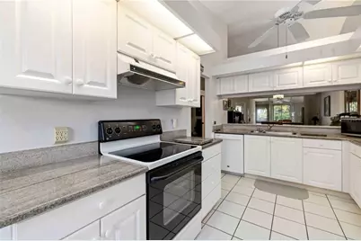 4248 Marseilles Avenue #3247, Sarasota, FL 34233 - Photo 11