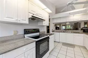 4248 Marseilles Ave, Sarasota, FL 34233 - Photo 11