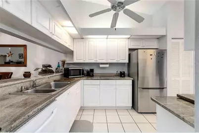 4248 Marseilles Avenue #3247, Sarasota, FL 34233 - Photo 9