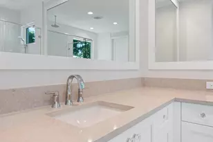 1876 Magnolia St, Sarasota, FL 34239 - Photo 21