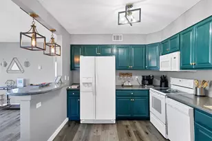 3224 Williamsburg St, Sarasota, FL 34231 - Photo 11