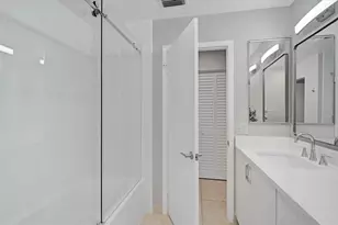 988 Boulevard of the Arts, Sarasota, FL 34236 - Photo 11