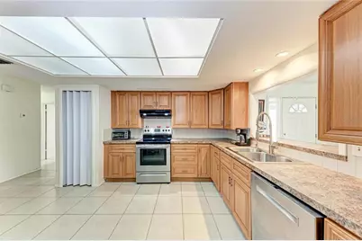 3013 Yarmouth Drive W, Bradenton, FL 34205 - Photo 11