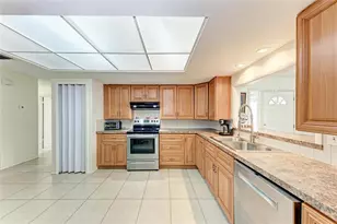 3013 Yarmouth Dr W, Bradenton, FL 34205 - Photo 11