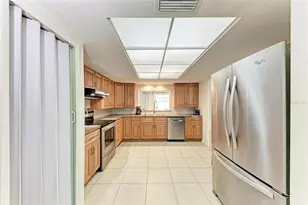 3013 Yarmouth Dr W, Bradenton, FL 34205 - Photo 9