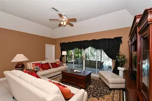 3866 Surrey Ct, Sarasota, FL 34235 - Photo 9