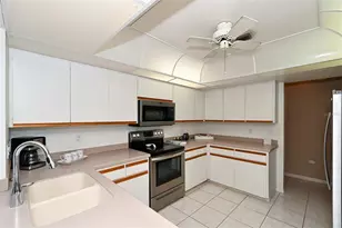 3866 Surrey Ct, Sarasota, FL 34235 - Photo 23