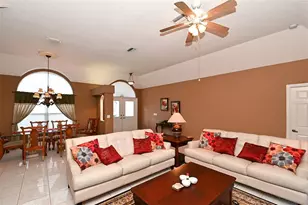 3866 Surrey Ct, Sarasota, FL 34235 - Photo 13