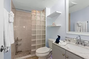 110 Vista Hermosa Cir, Sarasota, FL 34242 - Photo 11